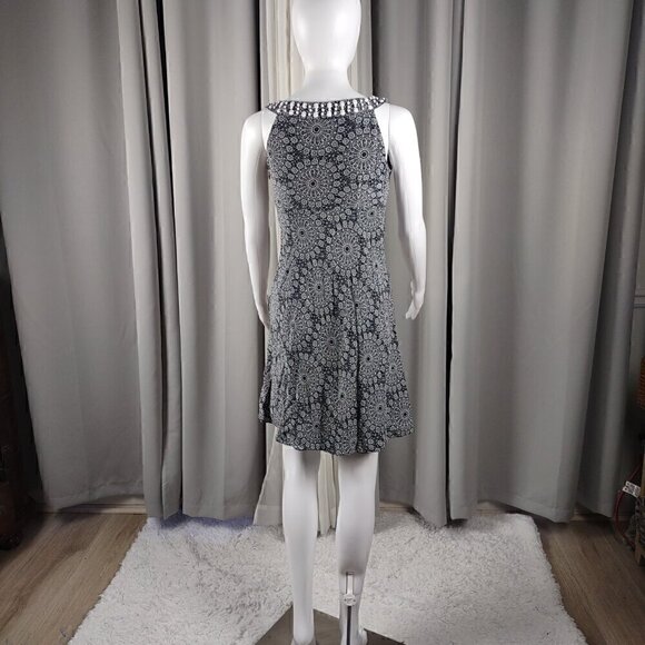 Ann Taylor LOFT 100% Silk, Black, White, Paisley, Side Zip, Midi Dress Size 2P - Picture 3 of 12
